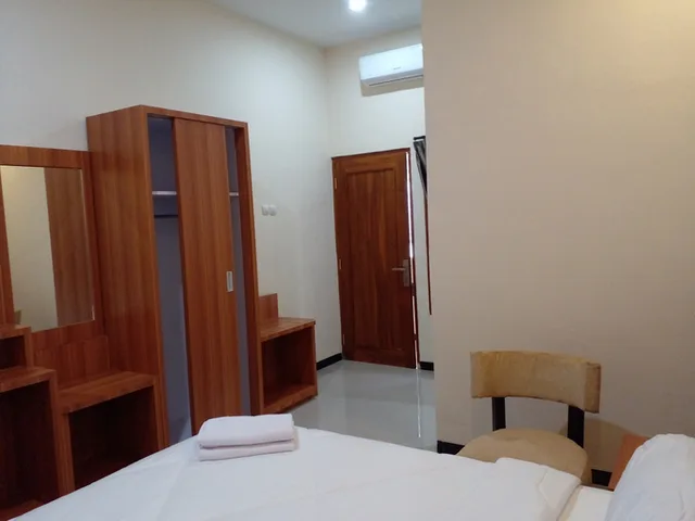 غرفة ديلوكس بسرير مزدوج، Hotel Wisma Solo Syariah 2/4