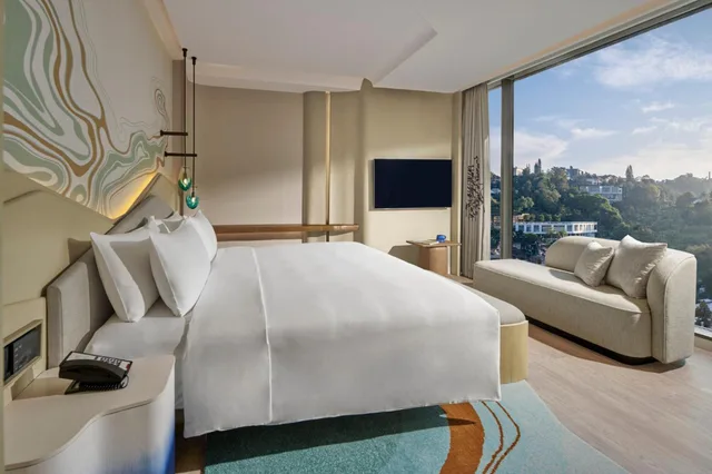 1 Bedroom, Sky, Suite، Hotel Indigo Bandung Dago Pakar 1/5