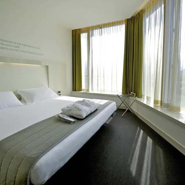 غرفة سوبيريور بسرير كينج بإطلالة، Mercure Nerocubo Rovereto 3/7