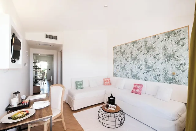 غرفة سوبيريور عائلية بسرير مزدوج وسريرين منفصلين، Hotel Palau 1/6