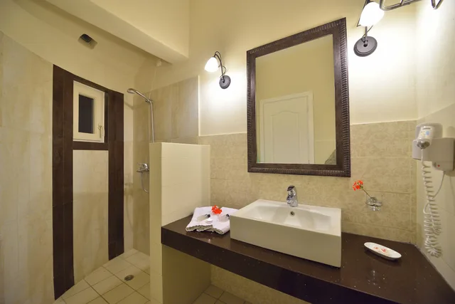 غرفة قياسية بسرير مزدوج بإطلالة على البحر، Pelican Town Hotel 6/6