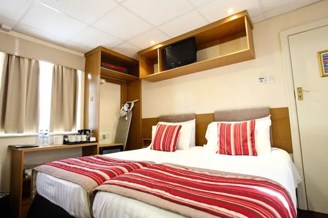 غرفة بسرير مزدوج، Clifton Court Metro Hotel 2/6