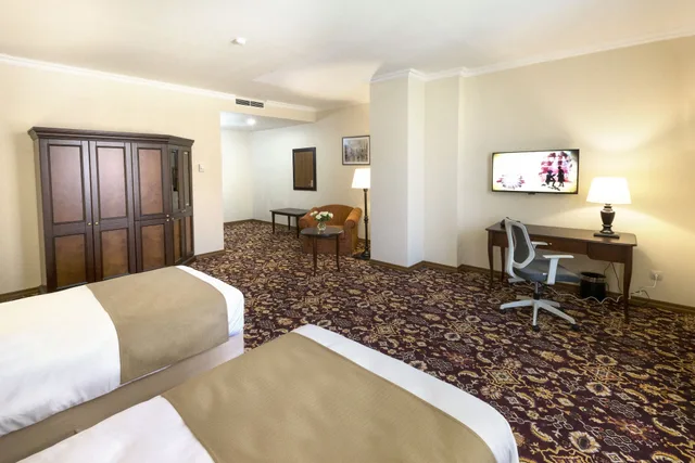 جناح بسرير كينج، Ani Grand Hotel Yerevan 5/10