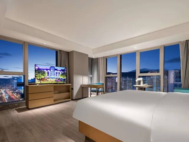 Privilege, King Bed, Mercure Xining Haihu CBD 6/9