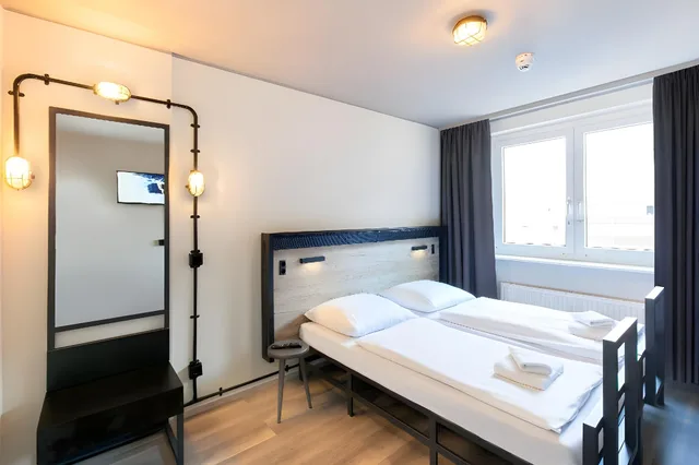 غرفة مفردة بسرير كينج، a&o Berlin Mitte 2/3