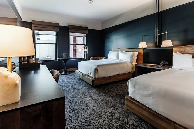 غرفة كلاسيكية بسريرين كوين، Hotel Renegade 3/6