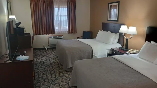 غرفة بسريرين كوين، Quality Inn & Suites Eldridge Davenport North 6/7