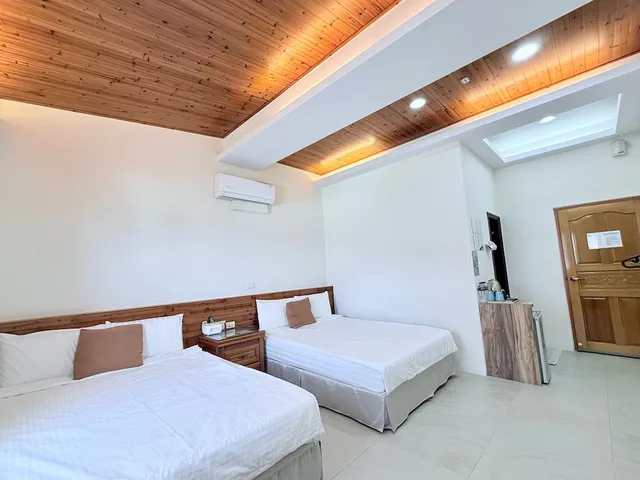 غرفة قياسية رباعية بسريرين مزدوجين، Lunatis Bay Hotel 7/10