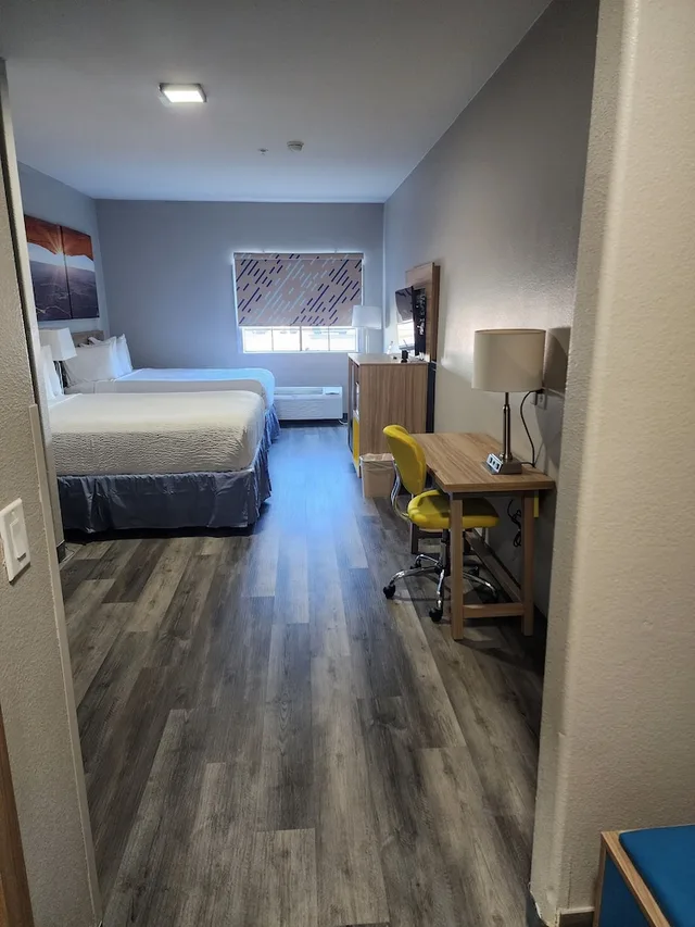 Studio, Suite, 2 Queen Beds, Days Inn & Suites by Wyndham Tucson/Marana 4/10