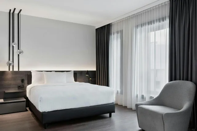 استوديو تنفيذي ركني بسرير كوين بإطلالة على الفناء، Residence Inn Munich Ostbahnhof 2/4