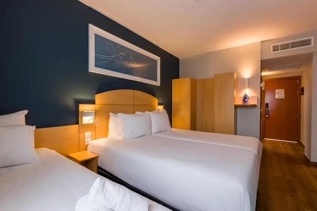 غرفة ثلاثية، Travelodge Madrid Alcala De Henares 2/10