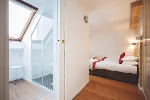 غرفة قياسية بسرير كوين، Hotel Bonne Nouvelle Paris 2/9