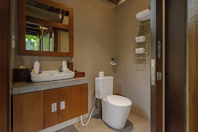 1 Bedroom, Pool, Wooden, Villa, Double Bed, Valley View, Yanyan Resort Ubud 8/10