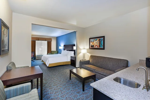 جناح لذوي الإعاقة، Holiday Inn Express Suites Floresville 2/2
