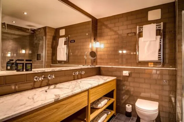 Clocktower, Suite, King Bed، The Great House at Sonning 1/1