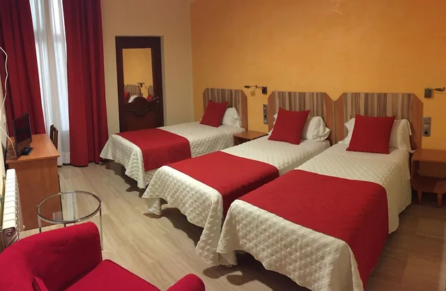 Room, Triple, 3 Beds, Alba Hotel 1/3