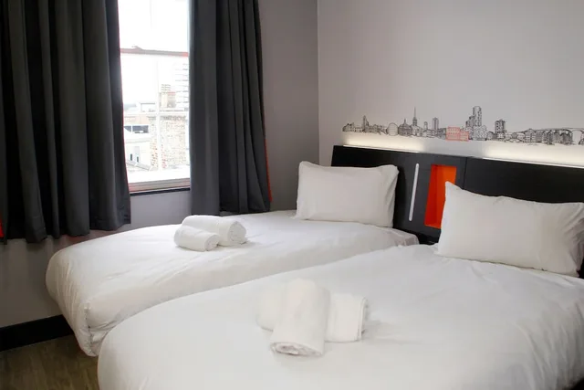 غرفة بسريرين منفصلين، easyHotel Ipswich Town Centre 5/10