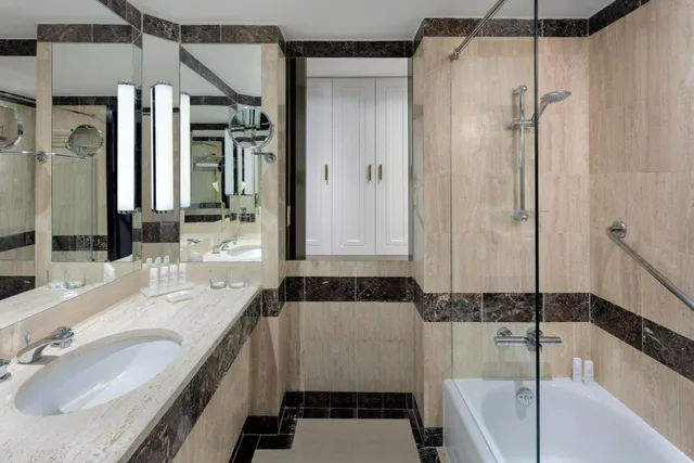 Grand, Suite, Creek View, Lounge Access، Radisson Blu Deira Creek 1/2