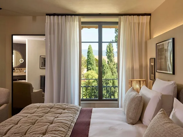 غرفة سوبيريور بسرير كينج، L'Isle de Leos Hotel & Spa - MGallery Collection 4/7