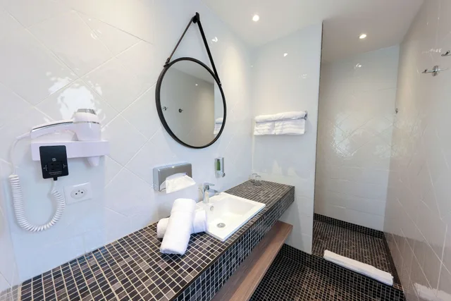 Comfort, Queen Bed, City or Country View, Balcony، Le Saint Erasme 9/10