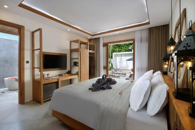 Superior, Suite, King Bed, Ponte Villas 2/2