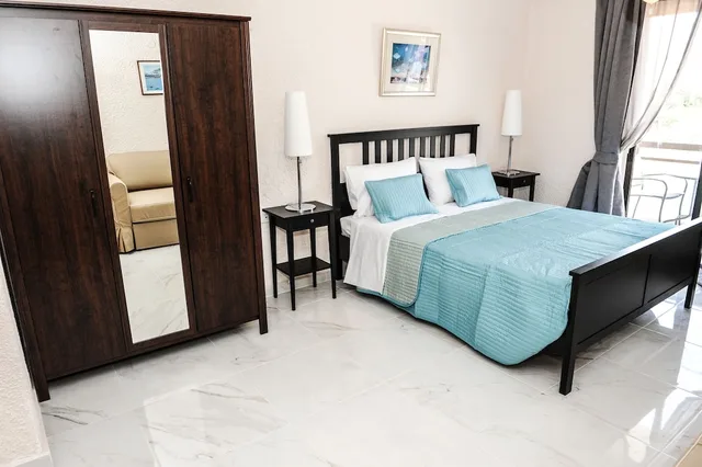 غرفة سوبيريور بسرير كينج بشرفة بغرفة نوم واحدة، Valentino Hotel 2/6
