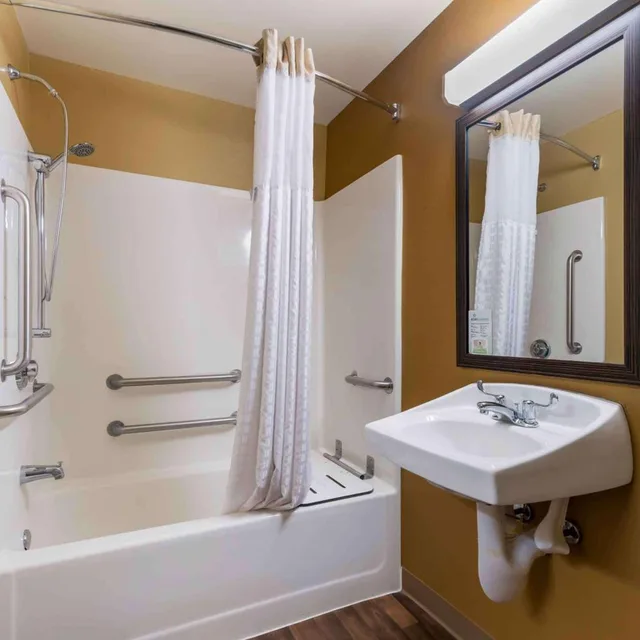 1 Bedroom, Suite, Accessible, MainStay Suites Rochester South Mayo Clinic 5/10