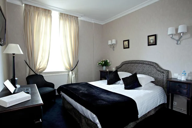 غرفة سوبيريور بسرير مزدوج، Hotel De L Univers 3/8
