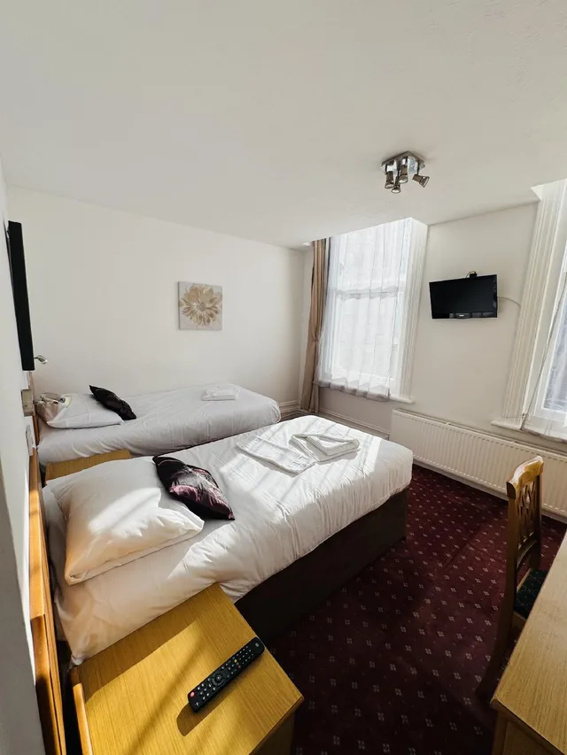 غرفة اقتصادية بسريرين منفصلين، Carlton Court Hotel Eastbourne 1/1