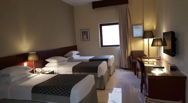 غرفة قياسية رباعية، فندق مكارم ام القرى(Makarem Umm Alqura Hotel) 2/2