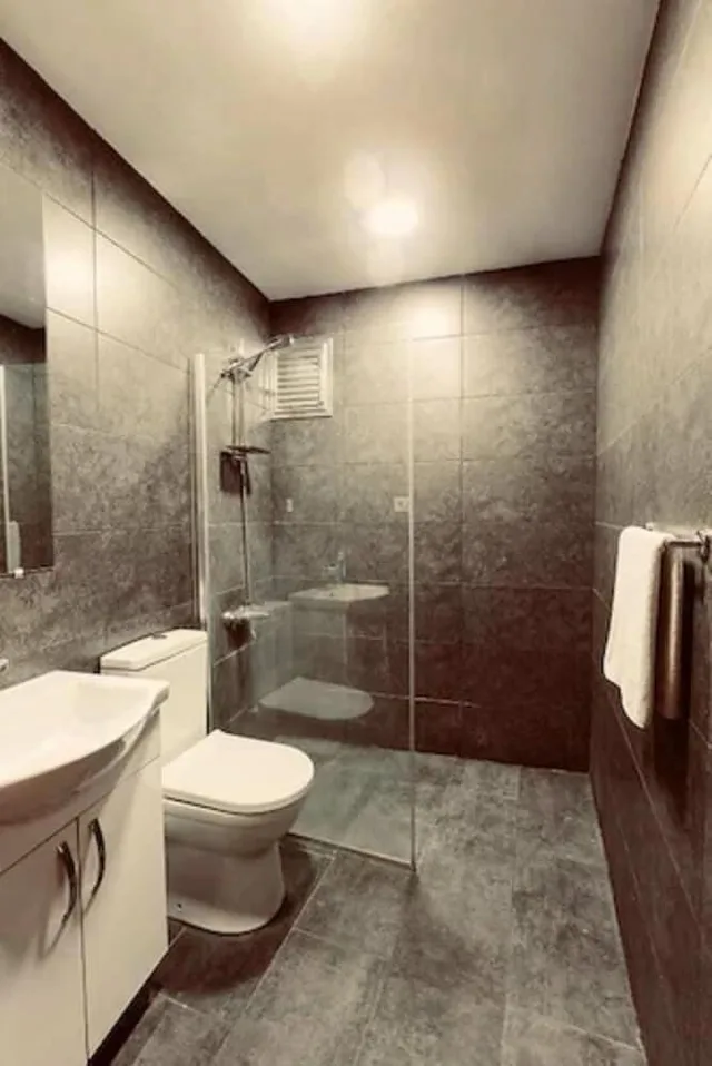 غرفة سوبيريور بسرير مزدوج بإطلالة على المدينة، Cheers Midtown Hostel 4/5