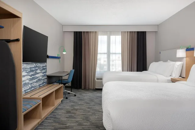 Standard, Double Bed, Country Inn & Suites By Radisson Evansville IN 2/4