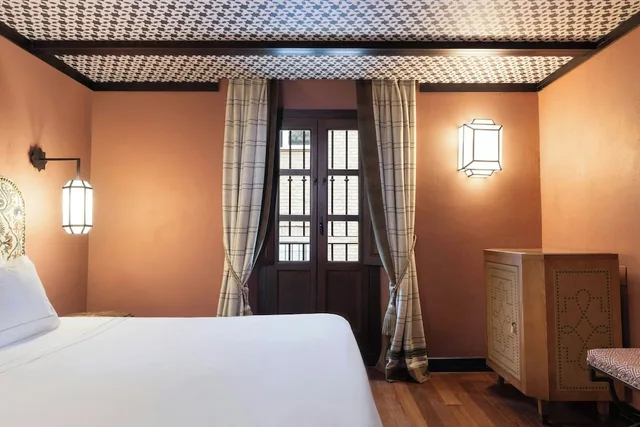 غرفة بريميوم بسرير كينج مع أريكة، Hotel Palacio de Santa Paula Autograph Collection 1/2
