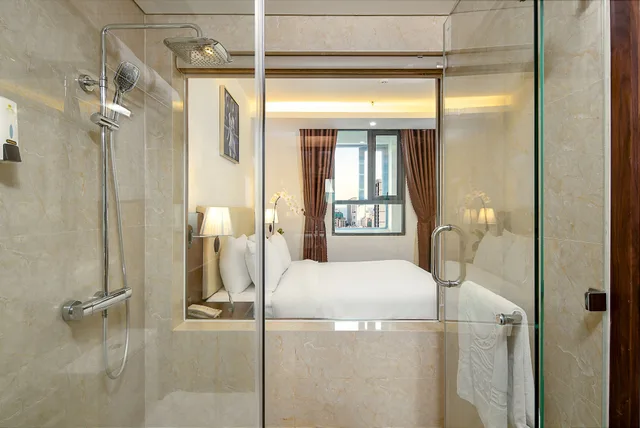 Deluxe, Queen Bed, Luxtery Hotel 7/8