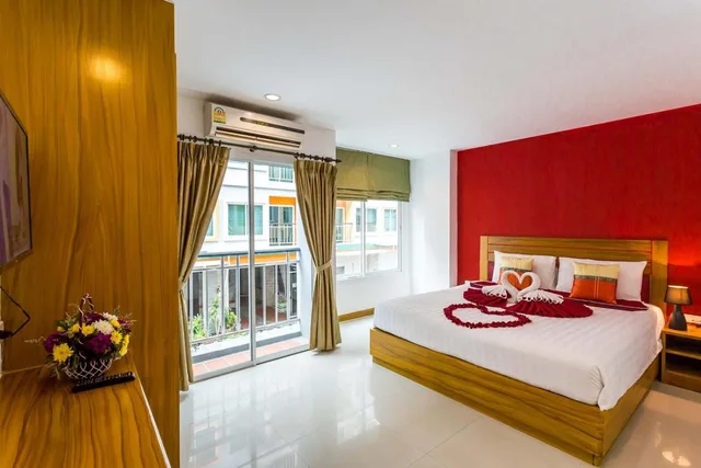 غرفة سوبيريور بسرير مزدوج، PJ PATONG RESORTEL 1/10