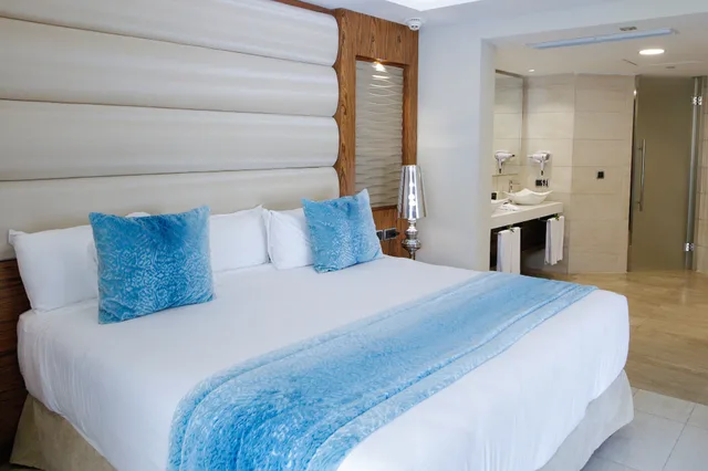 Family Suite, King Bed, 3 Beds, Outdoor Jetted Tub، Majestic Mirage Punta Cana - All Inclusive 1/2