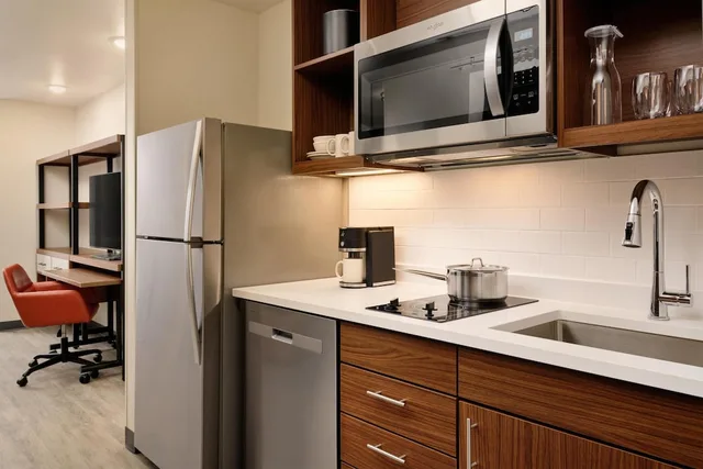 جناح استوديو بسرير كينج بإطلالة على الجبل، Everhome Suites Kalispell 1/1
