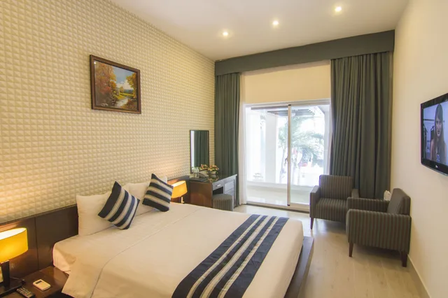 غرفة شهر العسل بسرير مزدوج بشرفة، Ngoc Linh Luxury Hotel 9/10