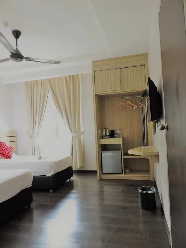 Deluxe, Family, The Blanket Hotel 1/1