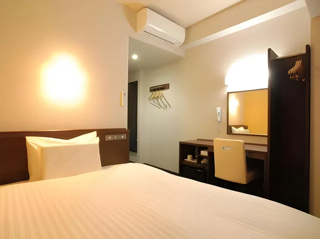 غرفة بسرير مزدوج بحوض استحمام، AB Hotel Kakamigahara 1/1