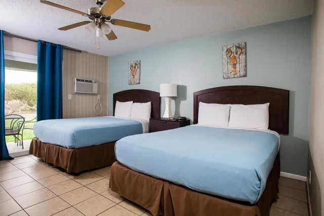 غرفة بسريرين كوين بشرفة يُسمح فيها بالحيوانات الأليفة، Ocean Villa Inn 2/2