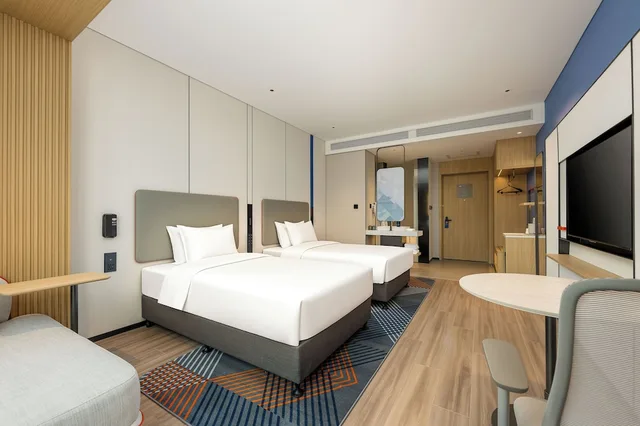 Holiday Inn Express Qinhuangdao Haigang By IHG، تشنهوانغداو 14/36