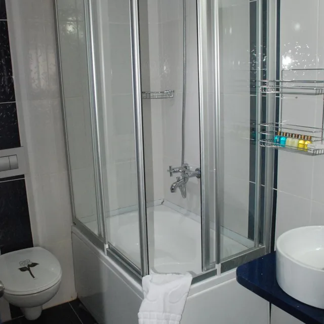 غرفة ثلاثية بسرير فردي، Kozan City Hotel 8/10
