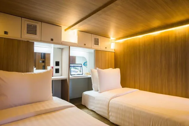 Capsule, Twin Beds، Nonze Hostel 2/4