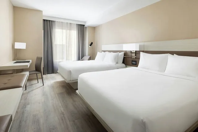 غرفة بسريرين كوين لذوي الإعاقة، AC Hotel St. Petersburg 2/6