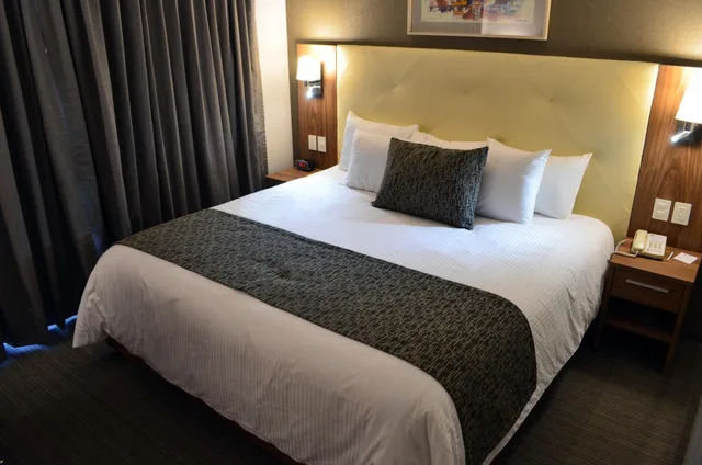 جناح جونيور، Hotel Casa Inn Business Irapuato 1/9