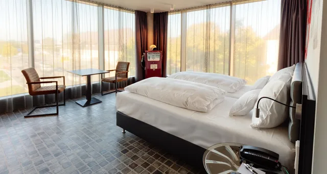غرفة متصلة عائلية بسريرين مزدوجين، V8 Hotel Motorworld Region Stuttgart, BW Premier Collection 5/7