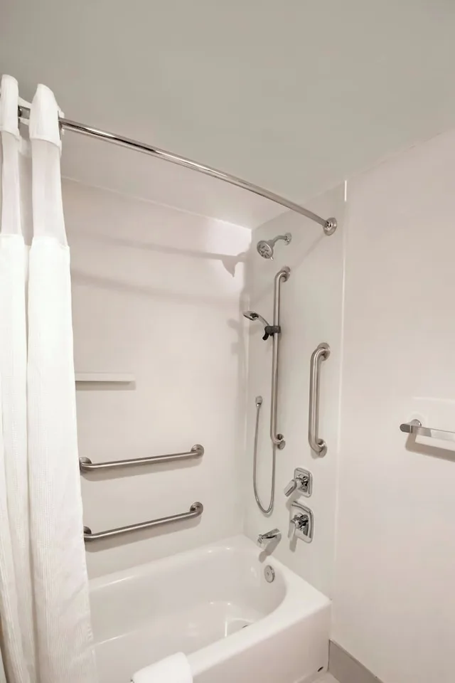 غرفة بسريرين كوين مع أريكة لذوي الإعاقة، Fairfield By Marriott Inn Suites Louisville Airport 3/4