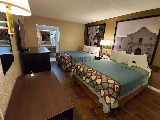 غرفة ديلوكس بسريرين كوين، Super 8 by Wyndham Abilene North 1/4