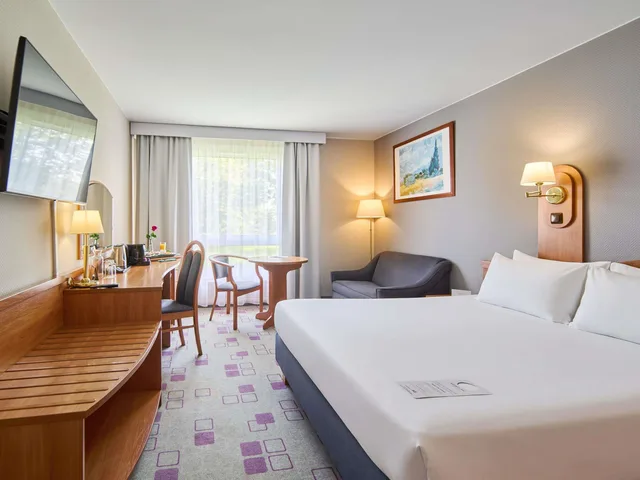 Room, Queen Bed, Mercure Cieszyn 1/10